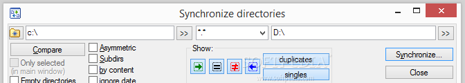 Showing the Total Commander panel for synchronizing directories